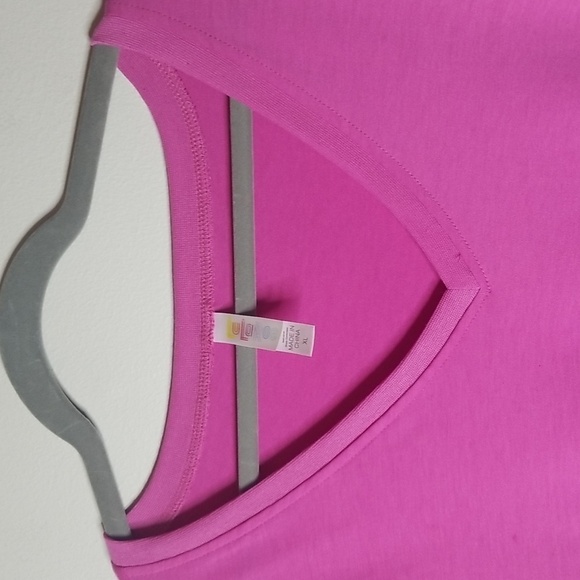 Lularoe Women's v neck shortsleeve oversized t shirt - Picture 3 of 4
